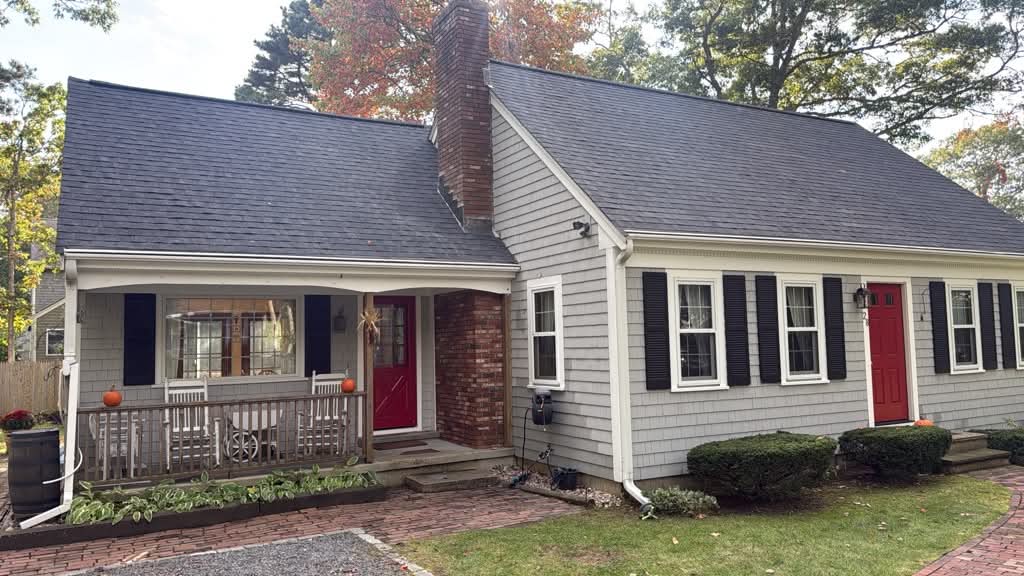 Home exterior and roofing project from Simon’s work gallery
